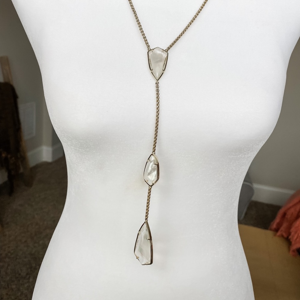 Kendra Scott necklace